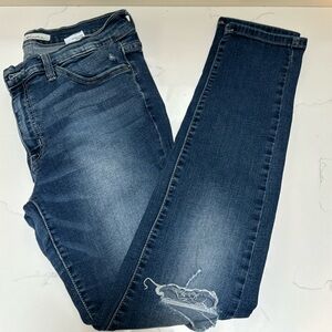 KanCan distress skinny jean